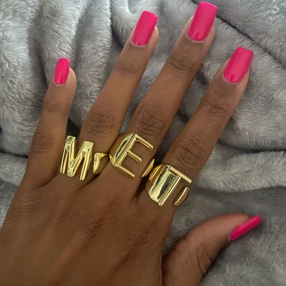 LETTER RING - Picture 5 of 6